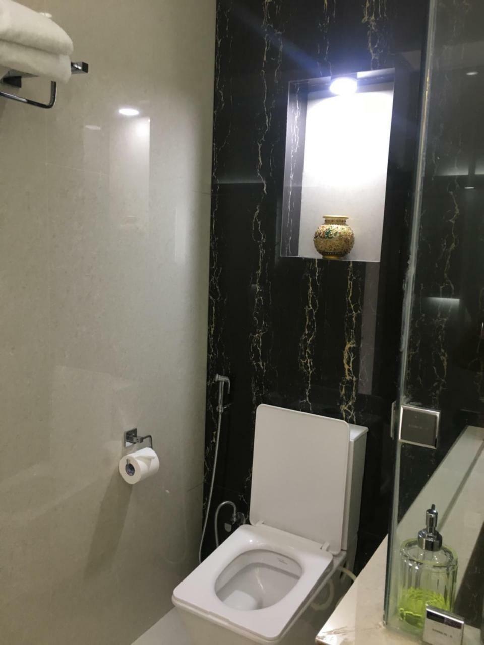 Silvertip Cafe & Homestay Котагири Екстериор снимка